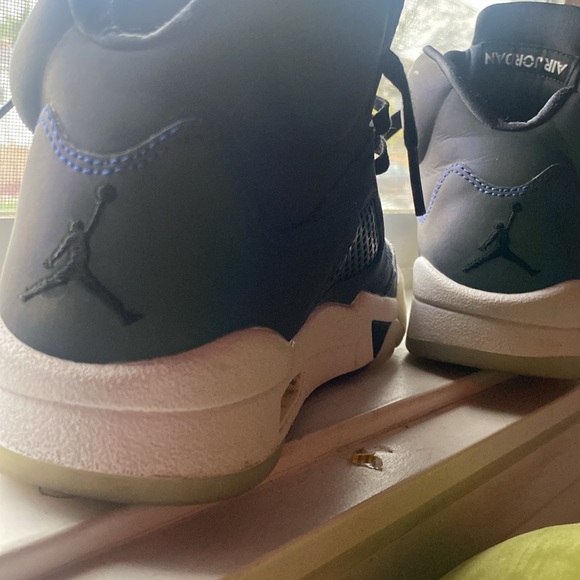 Jordan 5’s “oil spill” - Picture 3 of 5